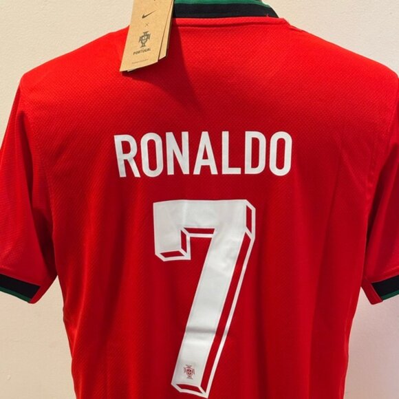 Al Nassr FC Portugal Cristiano Ronaldo Jersey # 7 , Unisex - Picture 12 of 16